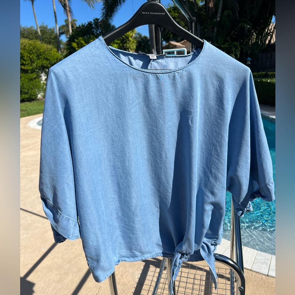Marc New York Soft Blue Tie-Hem Top – Size Medium